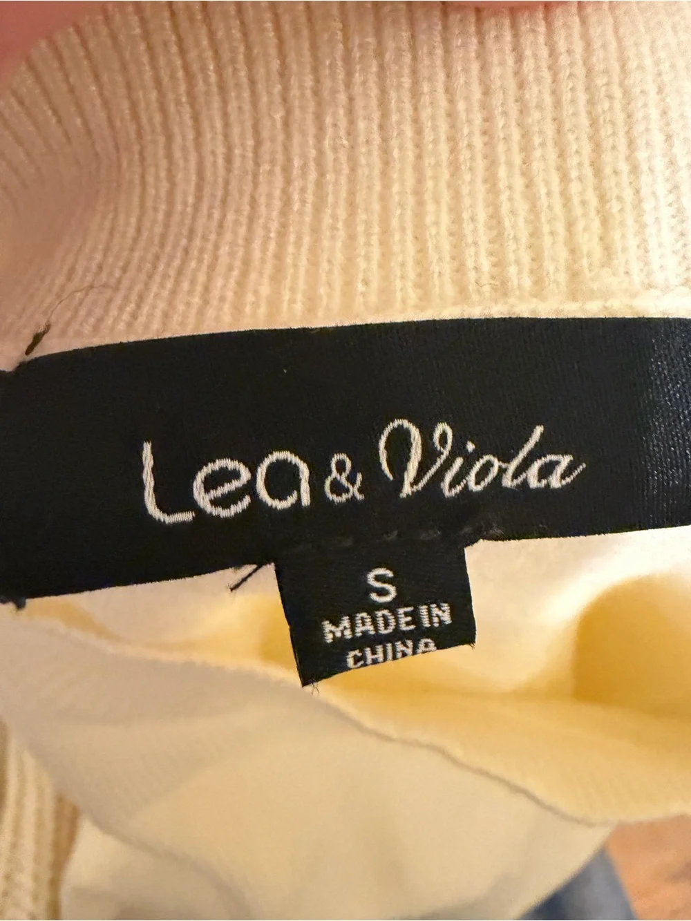 Lea & Viola Ivory Mixed-Knit Cropped Sweater – Size Small